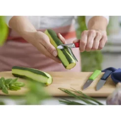 Coffret 2 Couteaux de Cuisine et un Eplucheur Les Essentiels + Opinel