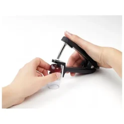 Dénoyauteur à cerises et olives Noir Oxo Good Grips