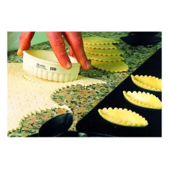 Emporte Pièce Ovale Cannelé 4 x 2,3 cm Exoglass Matfer