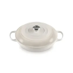 Faitout Meringue en Fonte avec Intérieur Sable 30 cm Le Creuset Signature