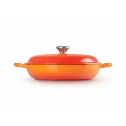 Faitout Volcanique en Fonte avec Intérieur Sable 30 cm Le Creuset Signature