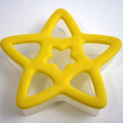 FIN DE SERIE Emporte Pièce Etoile en Plastique 10 cm (x1)
