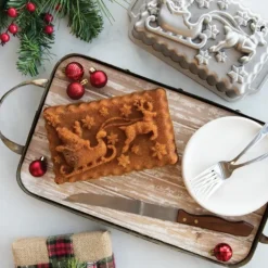 Moule à Cake Traineau du Père-Noël Silver Nordic Ware