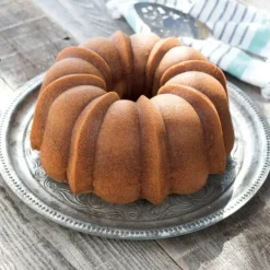 Moule à Gâteau Bundt Anniversaire Gold 2,5 L Nordic Ware