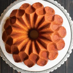 Moule à Gâteau Bundt Couronne Gold Nordic Ware