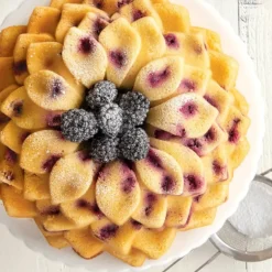 Moule à Gâteau Bundt Pétales de Fleur Toffee Nordic Ware