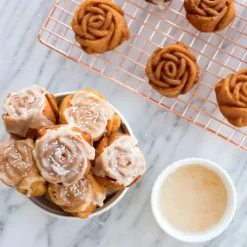 Moule à Gâteaux Roses (x6) Toffee Nordic Ware