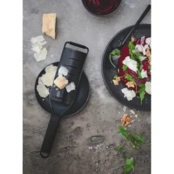 Râpe Coupe Large Black Sheep Microplane